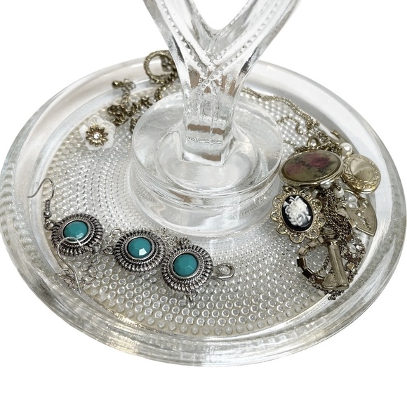 Vintage L.E.Smith Hobnail Glass Heart Handle Tray 🤍 - Picture 9 of 11